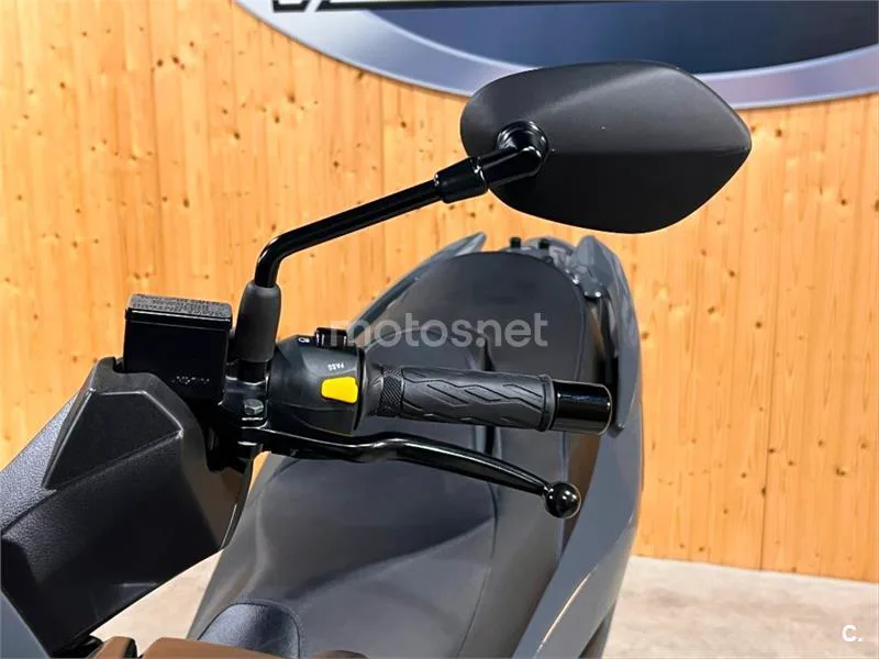 Suzuki Burgman 400 – Vista 29