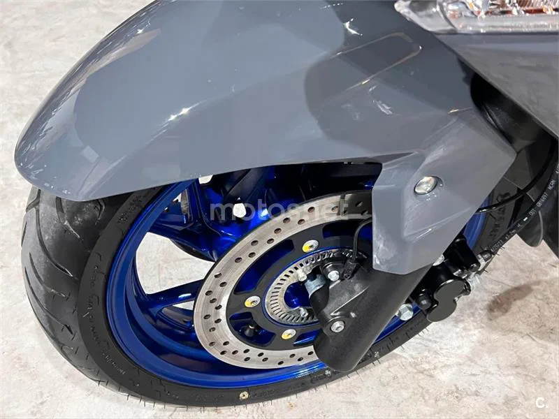Suzuki Burgman 400 – Vista 31