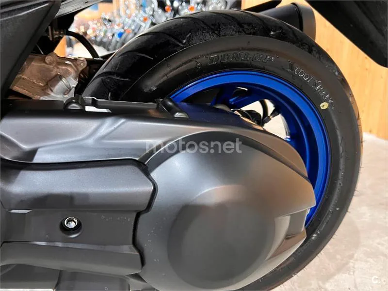 Suzuki Burgman 400 – Vista 37