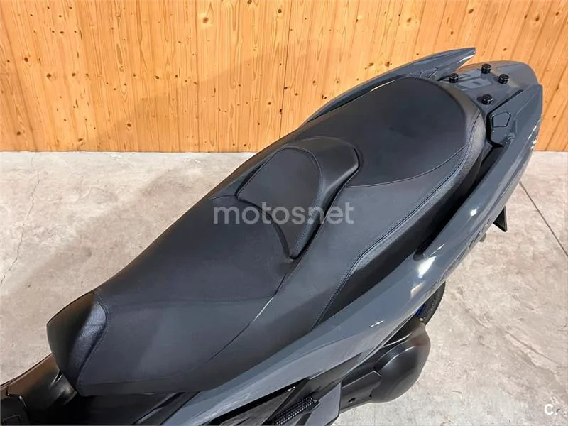 Suzuki Burgman 400 – Vista 43