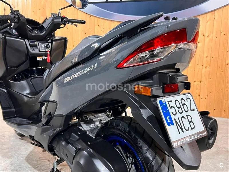 Suzuki Burgman 400 – Vista 45