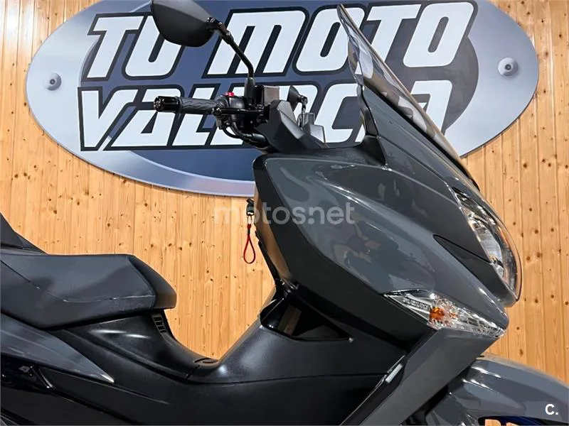 Suzuki Burgman 400 – Vista 6