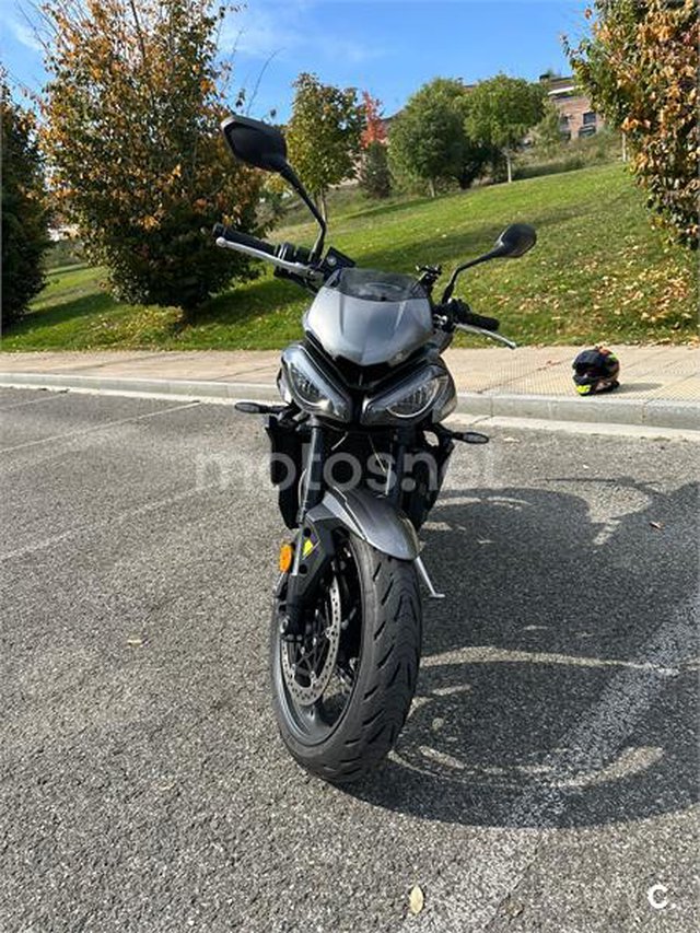 Triumph Street Triple 765 9300 € 2023 Navarra