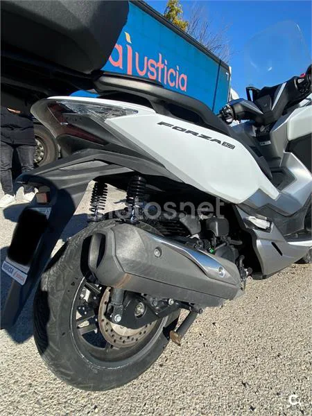 Honda Forza – Vista 5