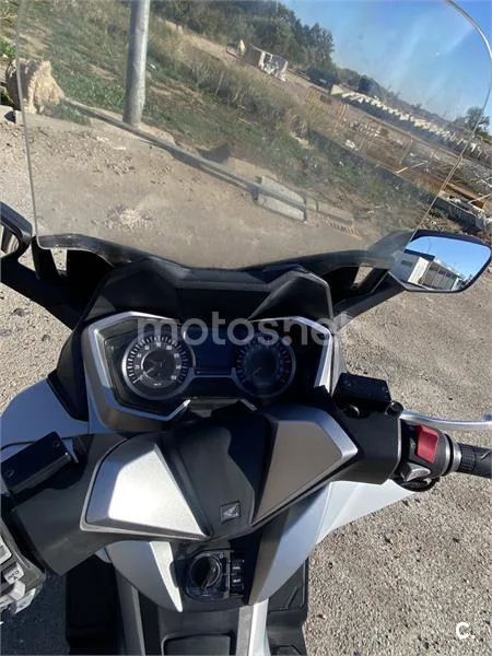 Honda Forza – Vista 8