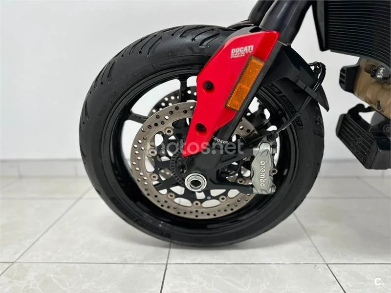 Ducati Hypermotard – Vista 19