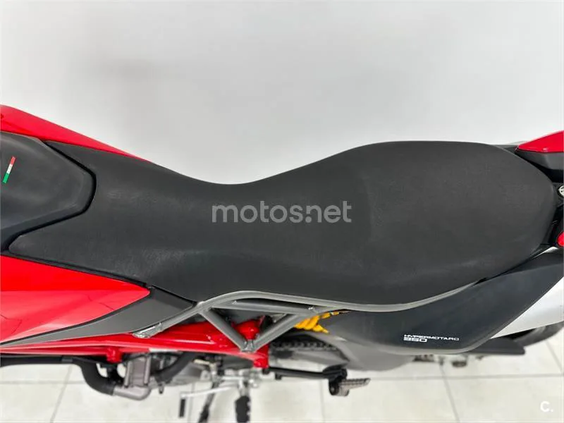 Ducati Hypermotard – Vista 23