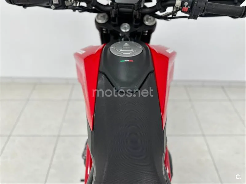 Ducati Hypermotard – Vista 8