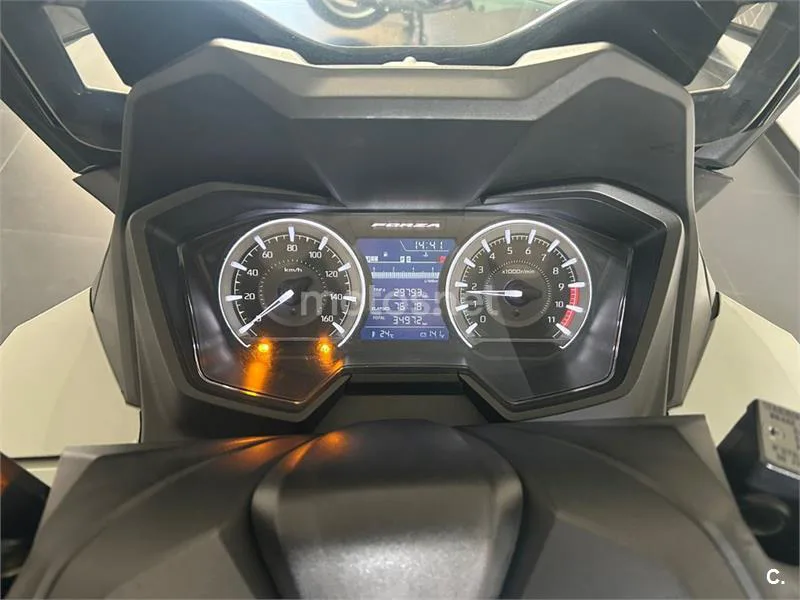 Honda Forza 350 – Vista 4