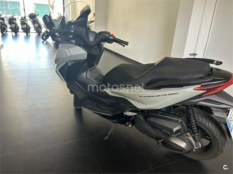 Honda Forza 350 – Vista 5