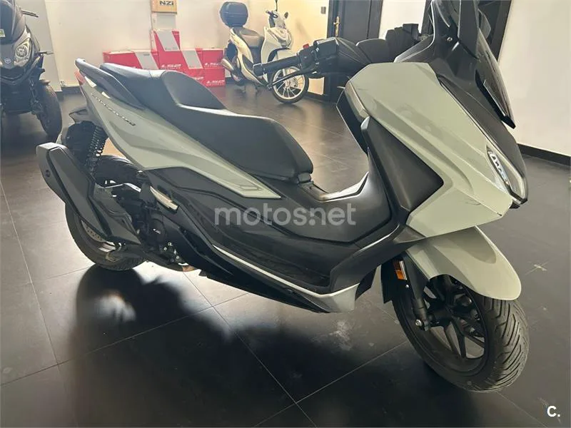 Honda Forza 350 – Vista 6