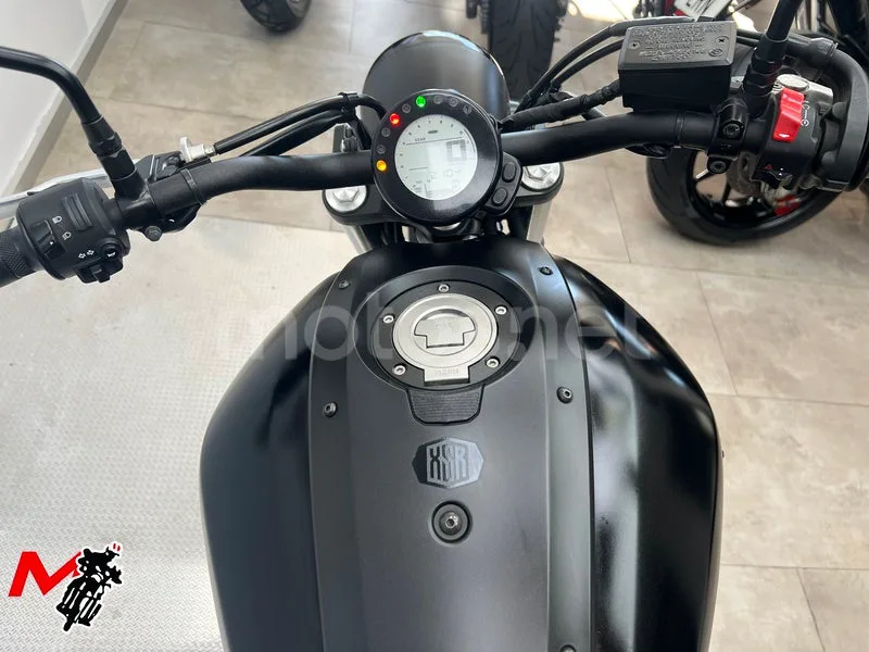 Yamaha XSR 700 – Vista 7