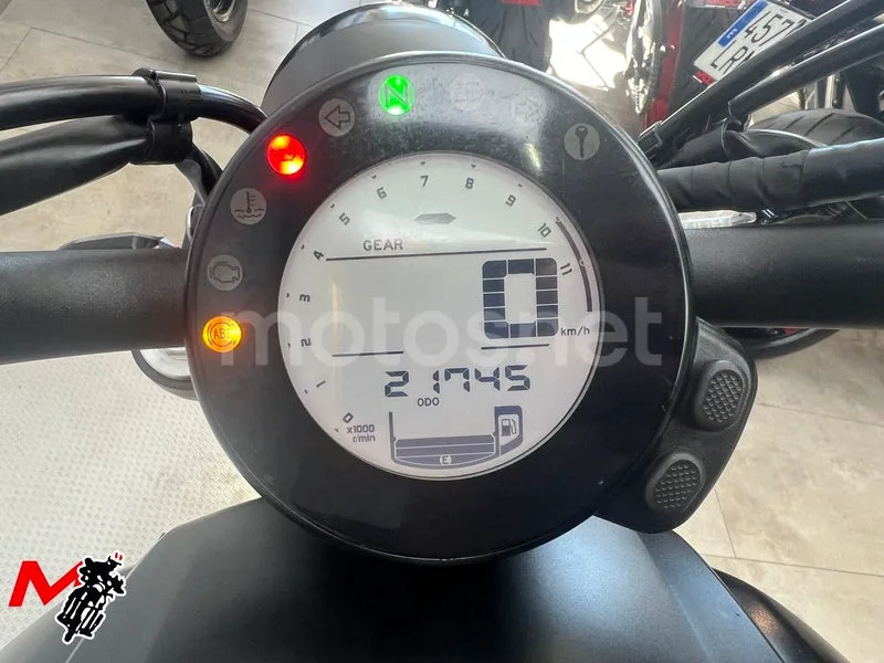 Yamaha XSR 700 – Vista 8