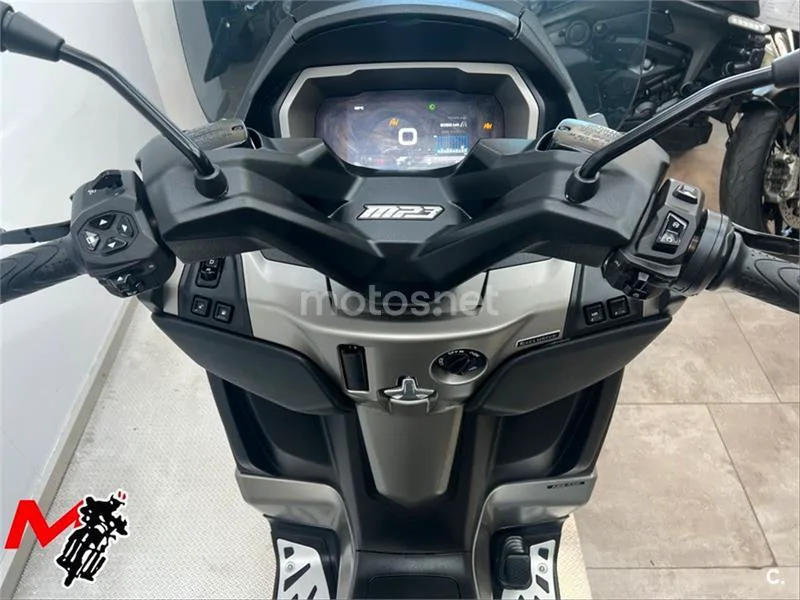 Piaggio MP3 530 Exclusive – Vista 6
