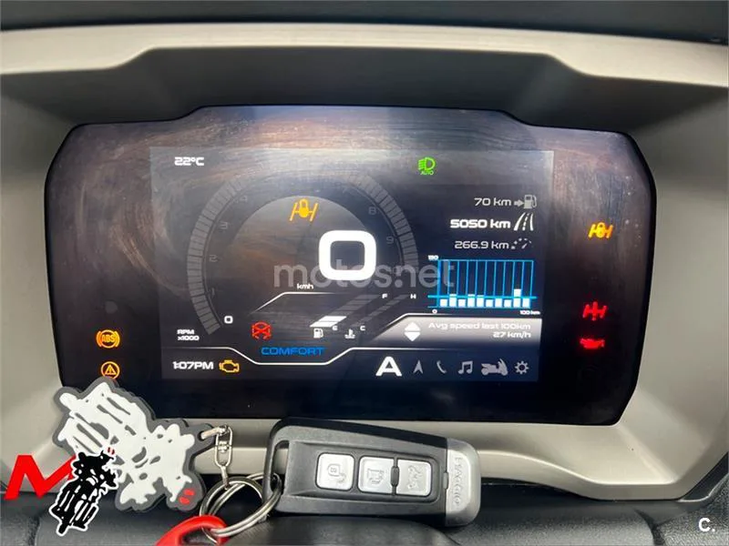 Piaggio MP3 530 Exclusive – Vista 7