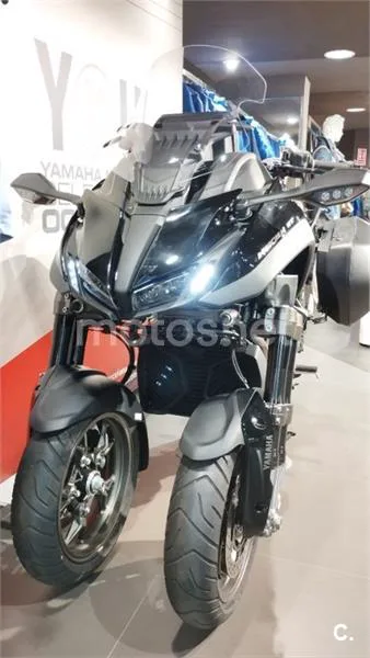 Yamaha Niken – Vista 15