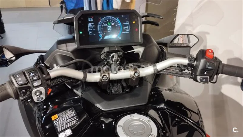 Yamaha Niken – Vista 18