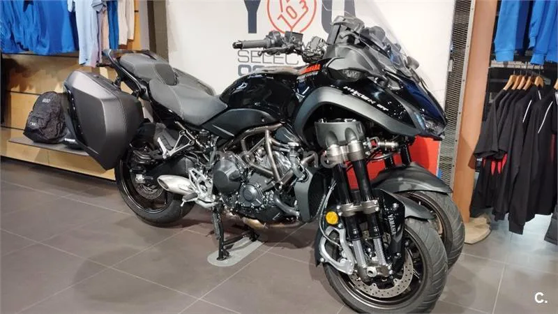 Yamaha Niken – Vista 3
