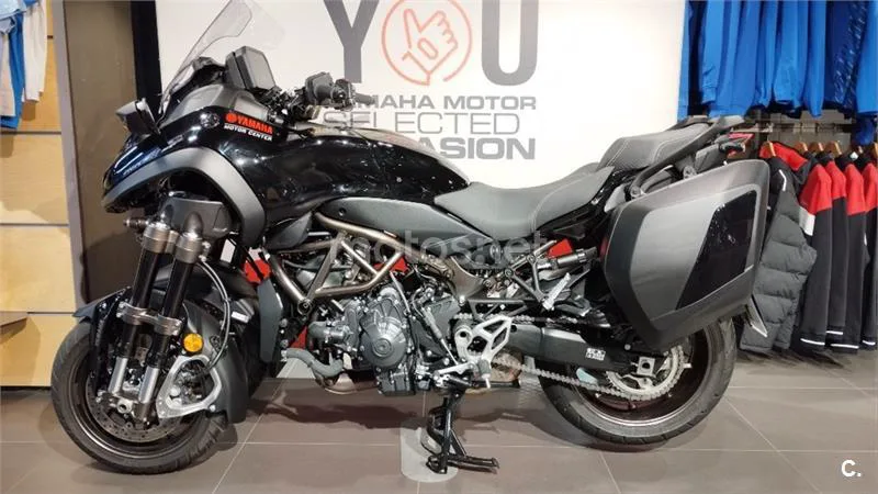 Yamaha Niken – Vista 30
