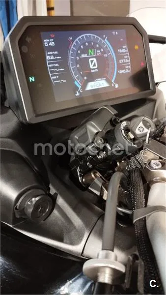 Yamaha Niken – Vista 10