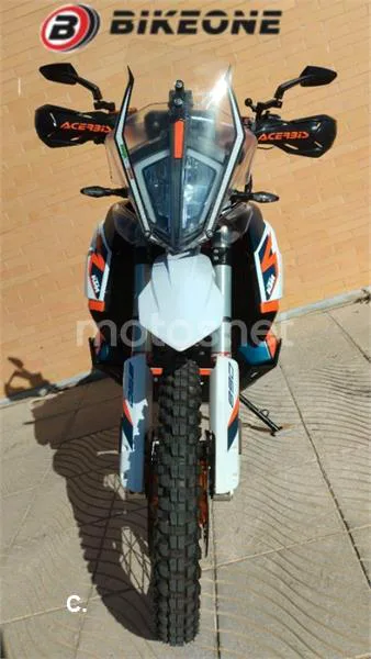 KTM 890 – Vista 5