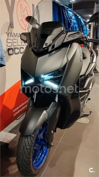 Yamaha XMAX 300 – Vista 11
