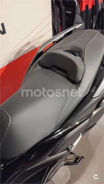 Yamaha XMAX 300 – Vista 15