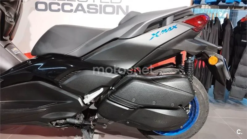 Yamaha XMAX 300 – Vista 18