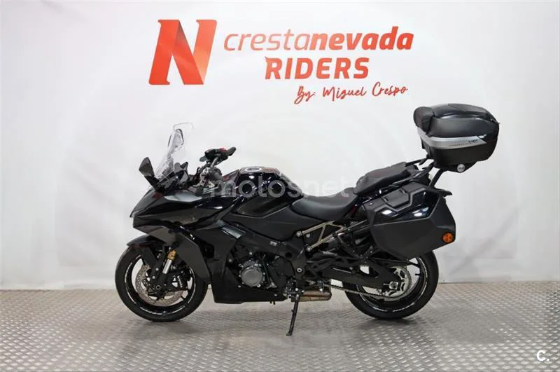 Suzuki GSX-S – Vista 3