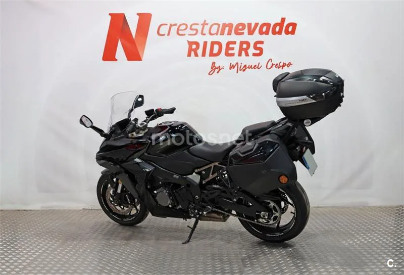 Suzuki GSX-S – Vista 10