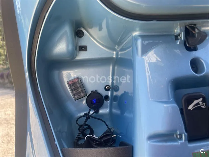 Piaggio Beverly Tourer 400 – Vista 2