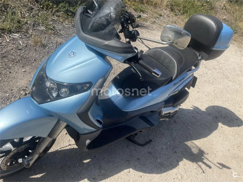 Piaggio Beverly Tourer 400 – Vista 3