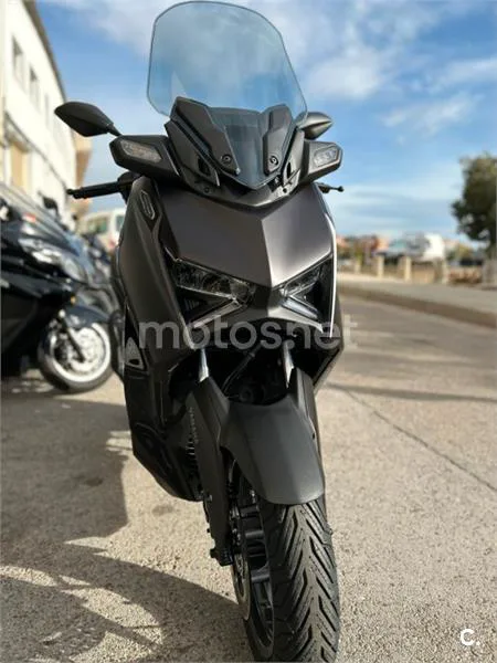 Yamaha XMAX 125 - Vista 3