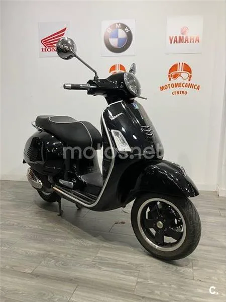 Vespa GTS 300 – Vista 4
