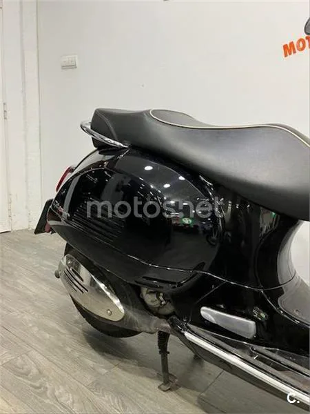 Vespa GTS 300 – Vista 6