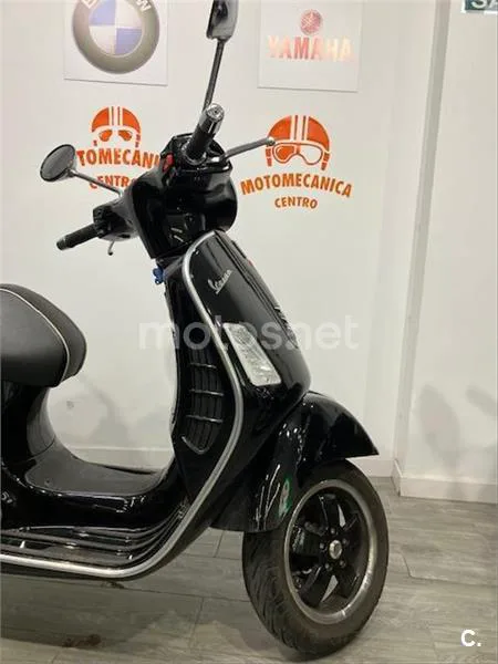 Vespa GTS 300 – Vista 7