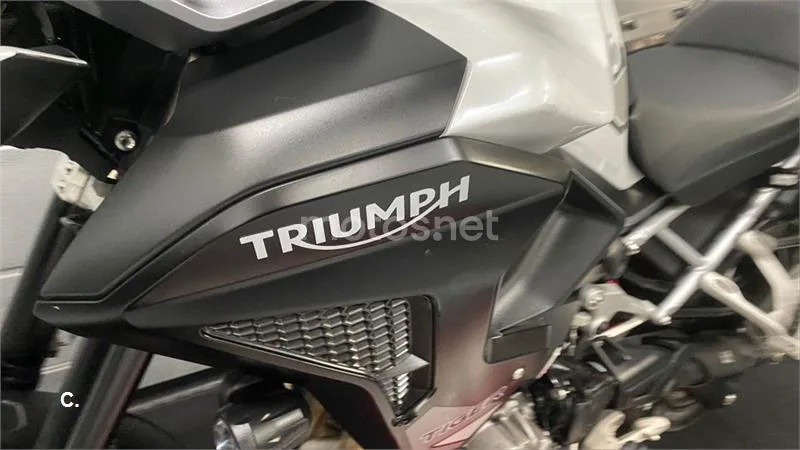Triumph Tiger 1200 GT – Vista 15