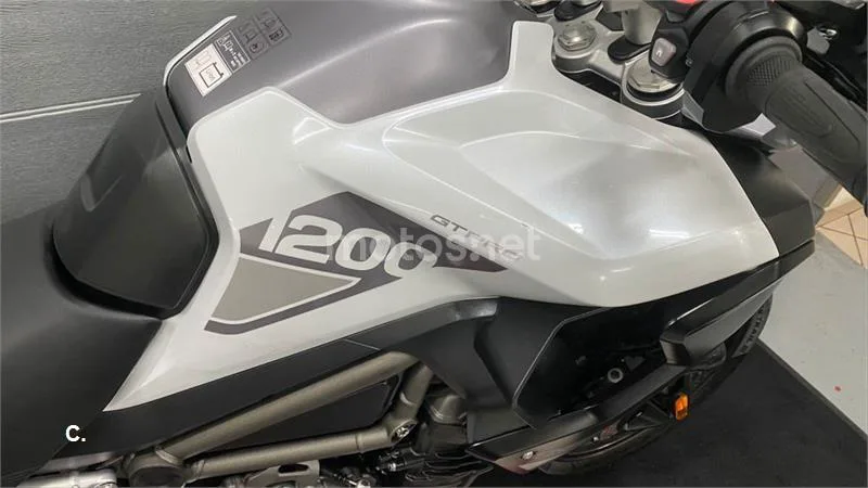 Triumph Tiger 1200 GT – Vista 23