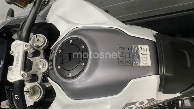 Triumph Tiger 1200 GT – Vista 7