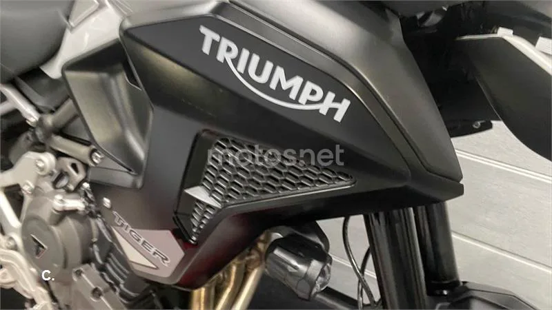 Triumph Tiger 1200 GT – Vista 9