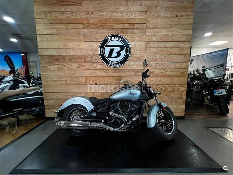 Indian Scout - Vista 13