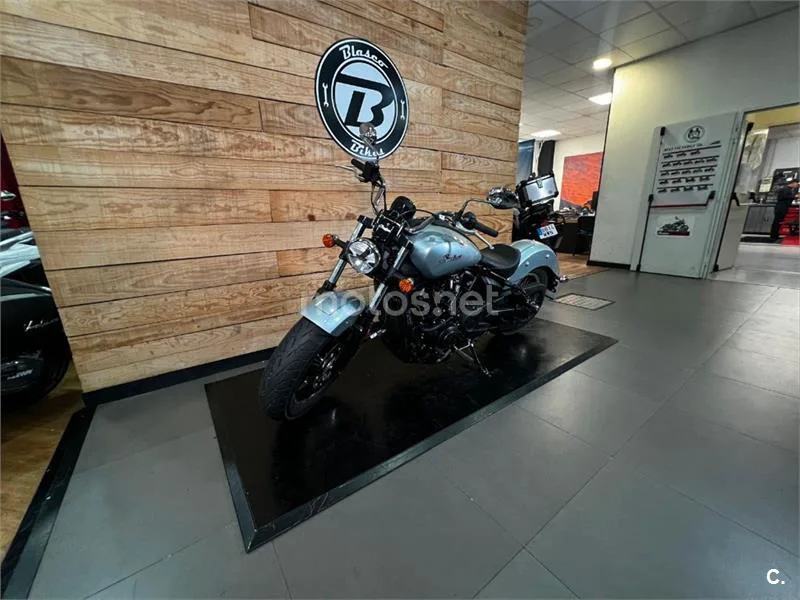 Indian Scout - Vista 16