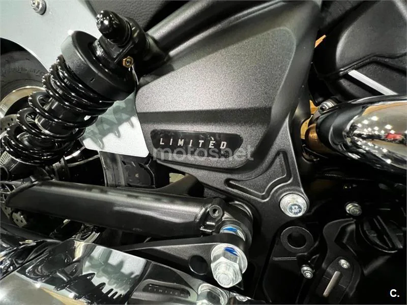 Indian Scout - Vista 21