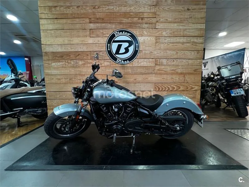 Indian Scout - Vista 22
