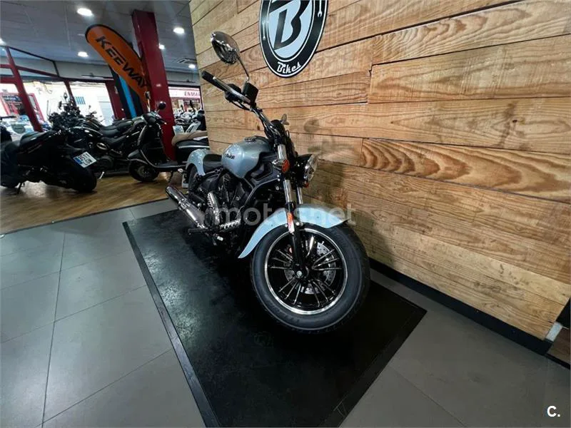 Indian Scout - Vista 23