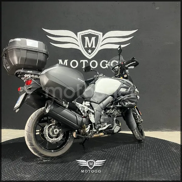 Suzuki V-Strom 1000 – Vista 8