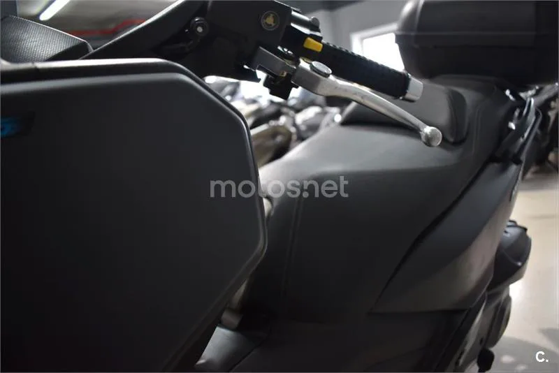 SYM Maxsym 400 – Vista 6