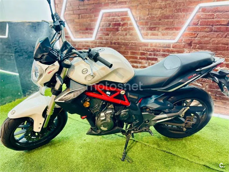 Benelli BN 302 R 1900 € 2015 Barcelona - 2