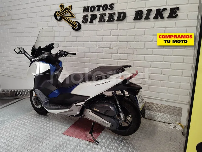 Honda Forza 125 – Vista 11