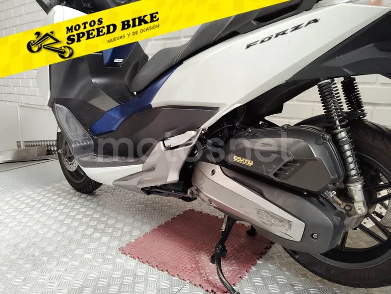 Honda Forza 125 – Vista 12